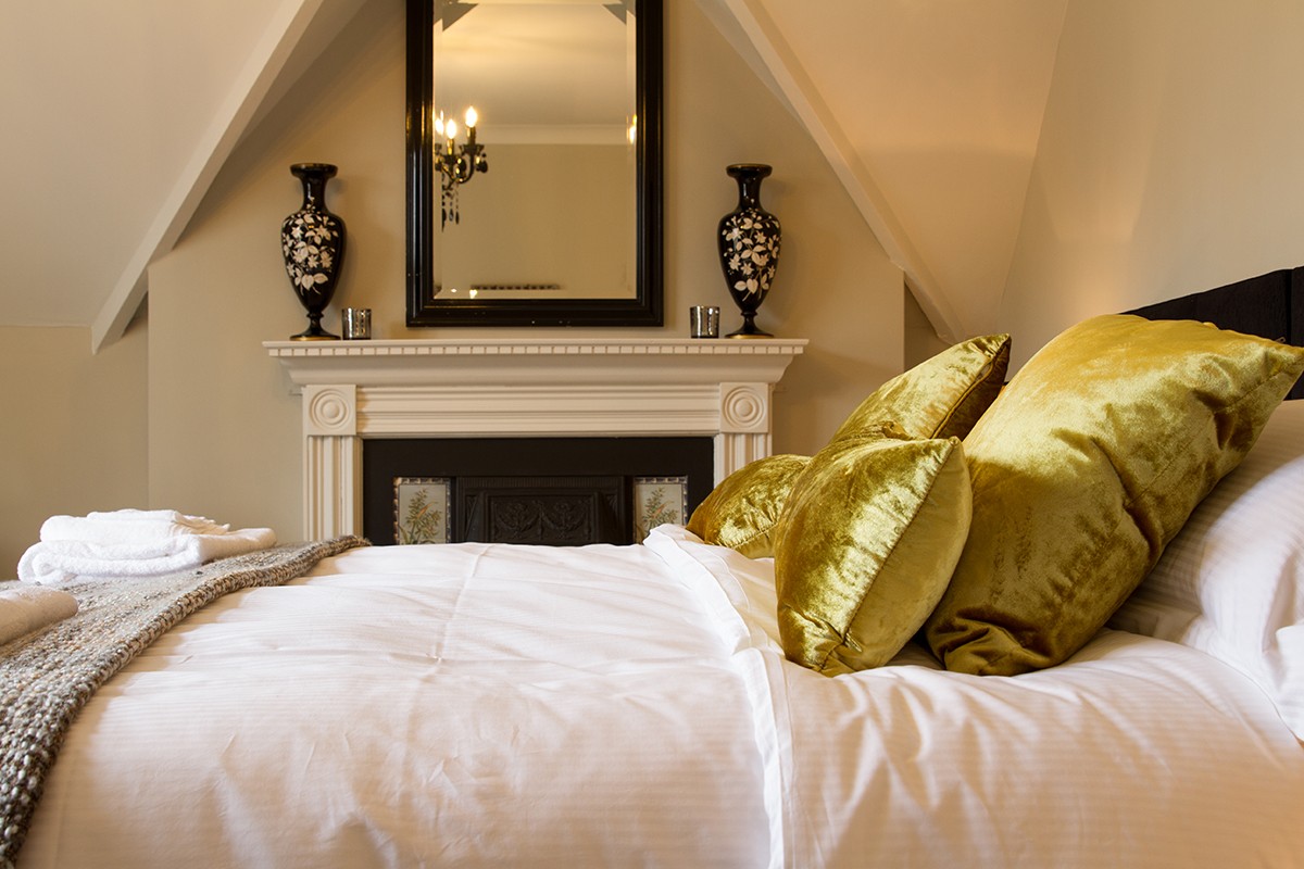 TheBullGreenBed (1 of 1).jpg