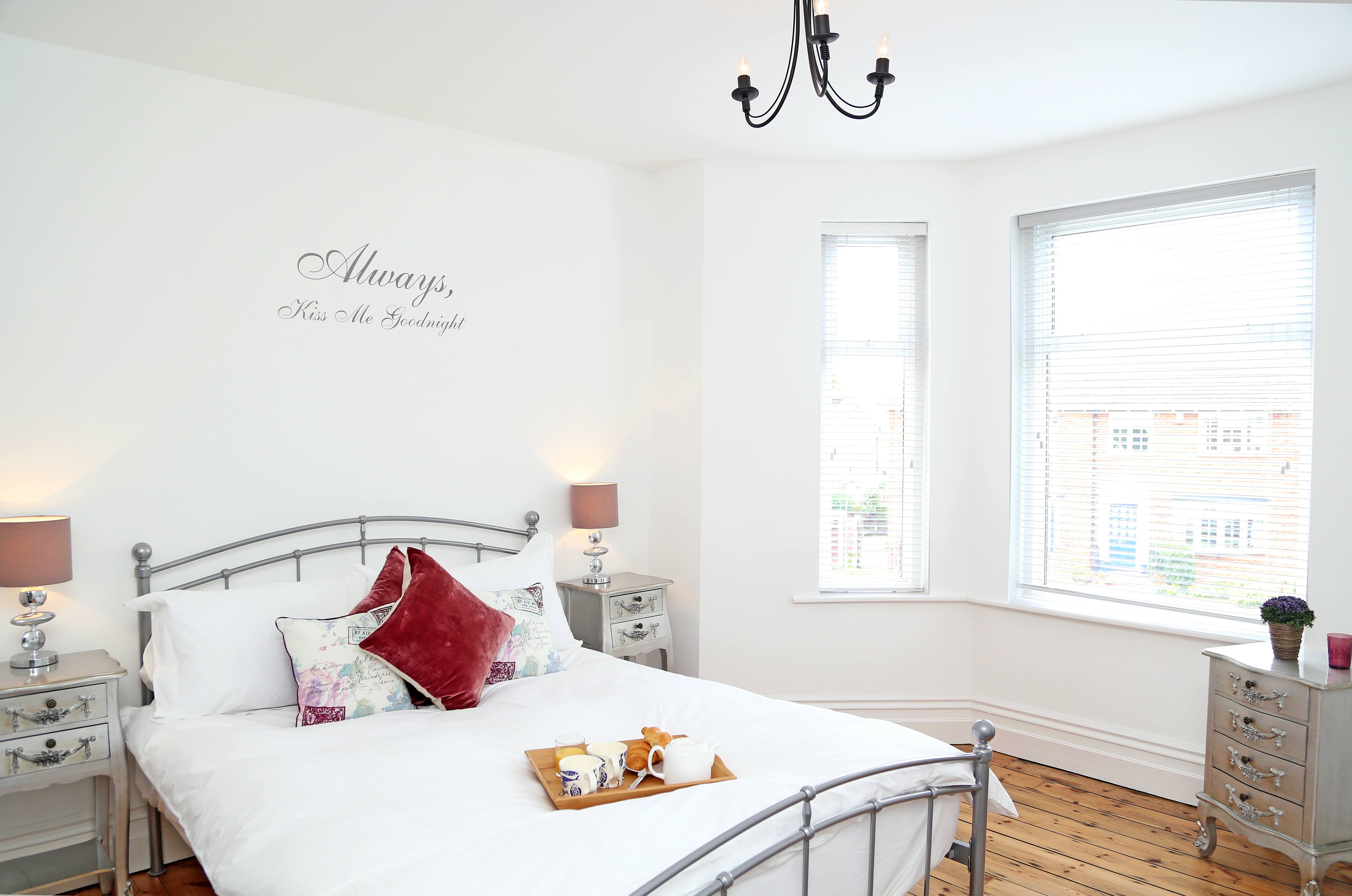 Castle View - double bedroom.jpg