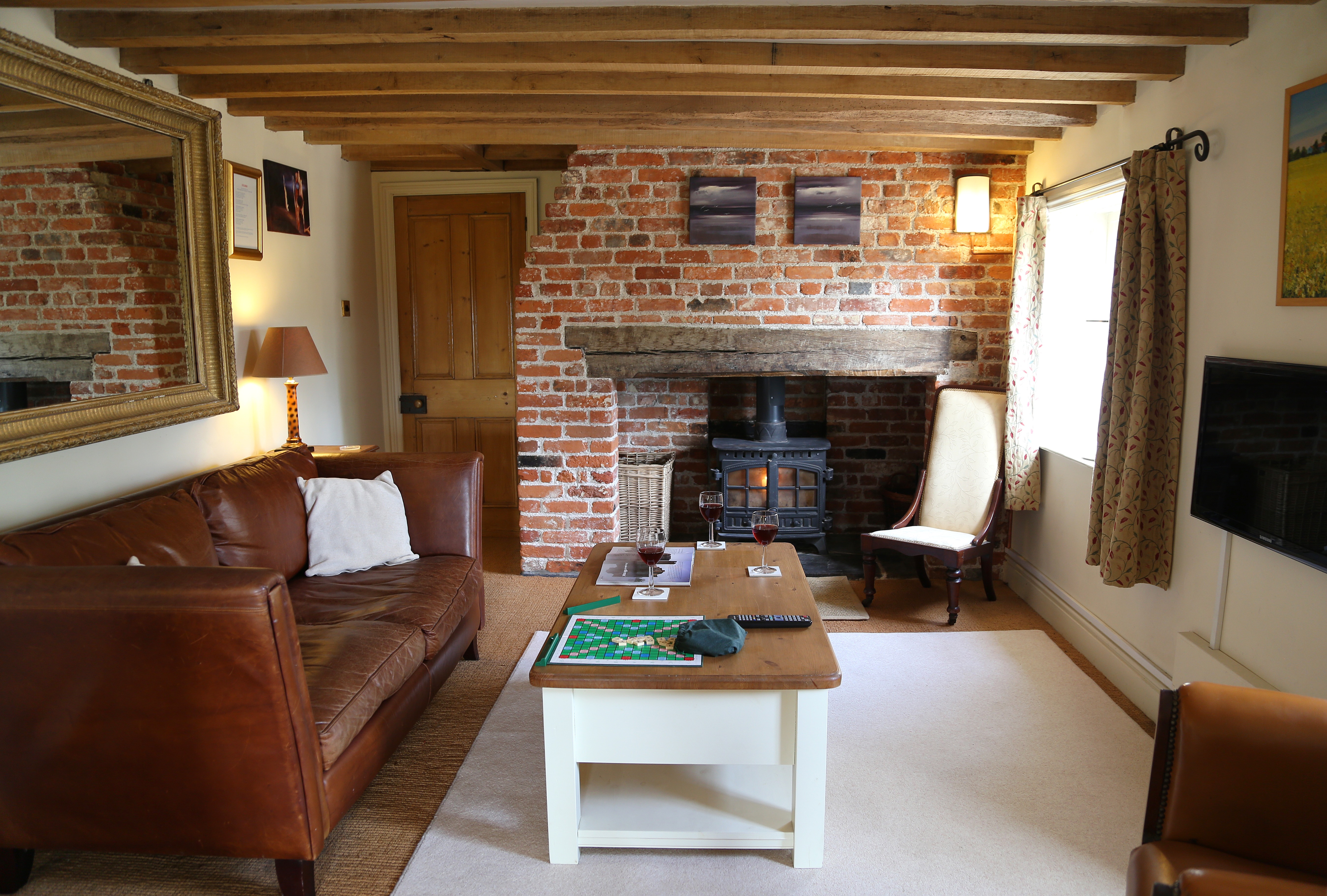 The Oast living room (4).jpg