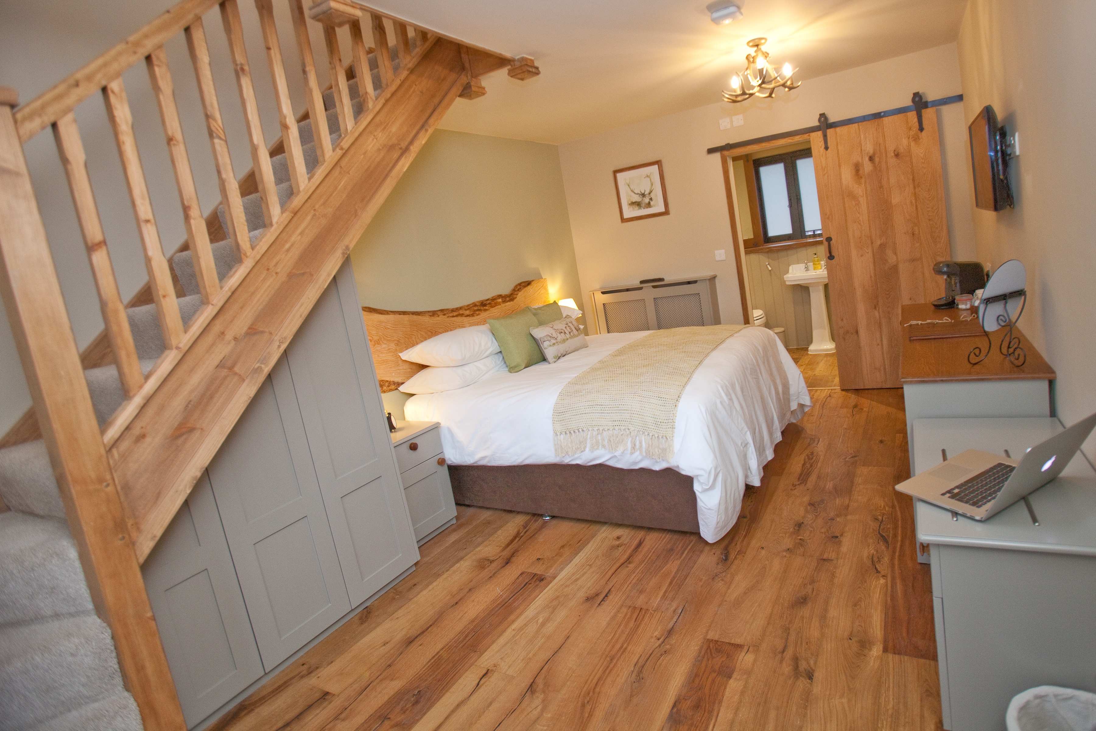 Accommodation Image.jpg