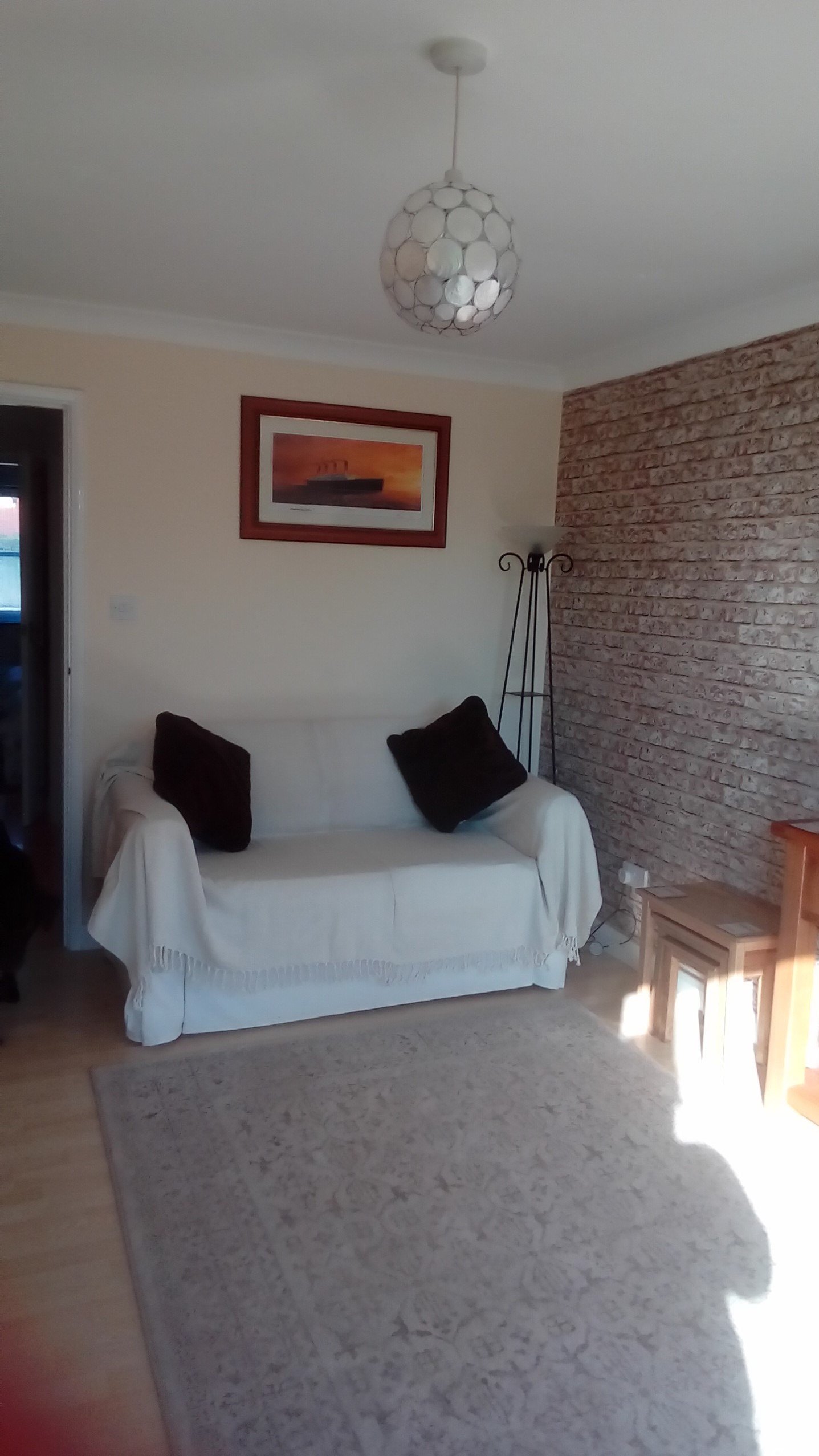 Nirvana Cottage Sitting Room.jpg (3)