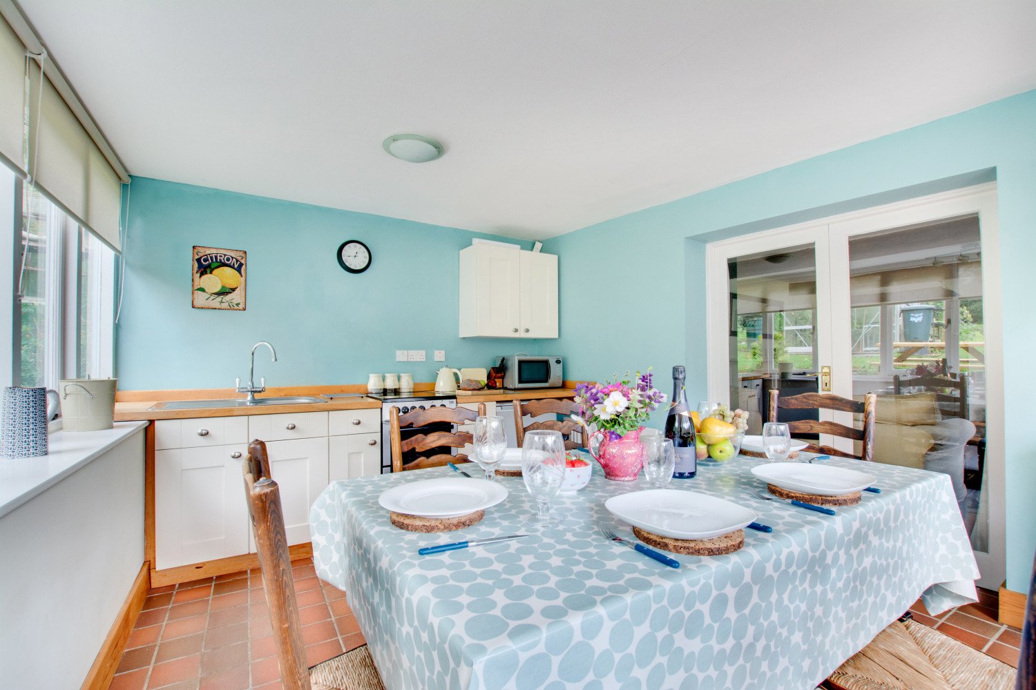 CT031 Kitchen View 2