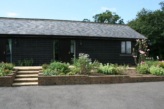 front-exterior-of-kinsbourne-cottage.jpg