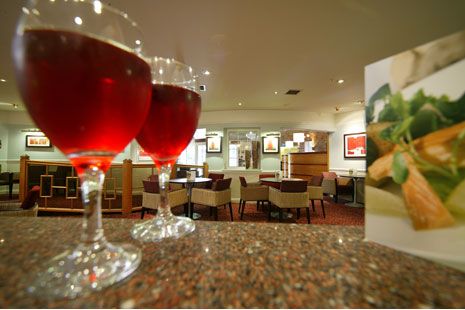 mercure-tunbridge-wells-bar.jpg