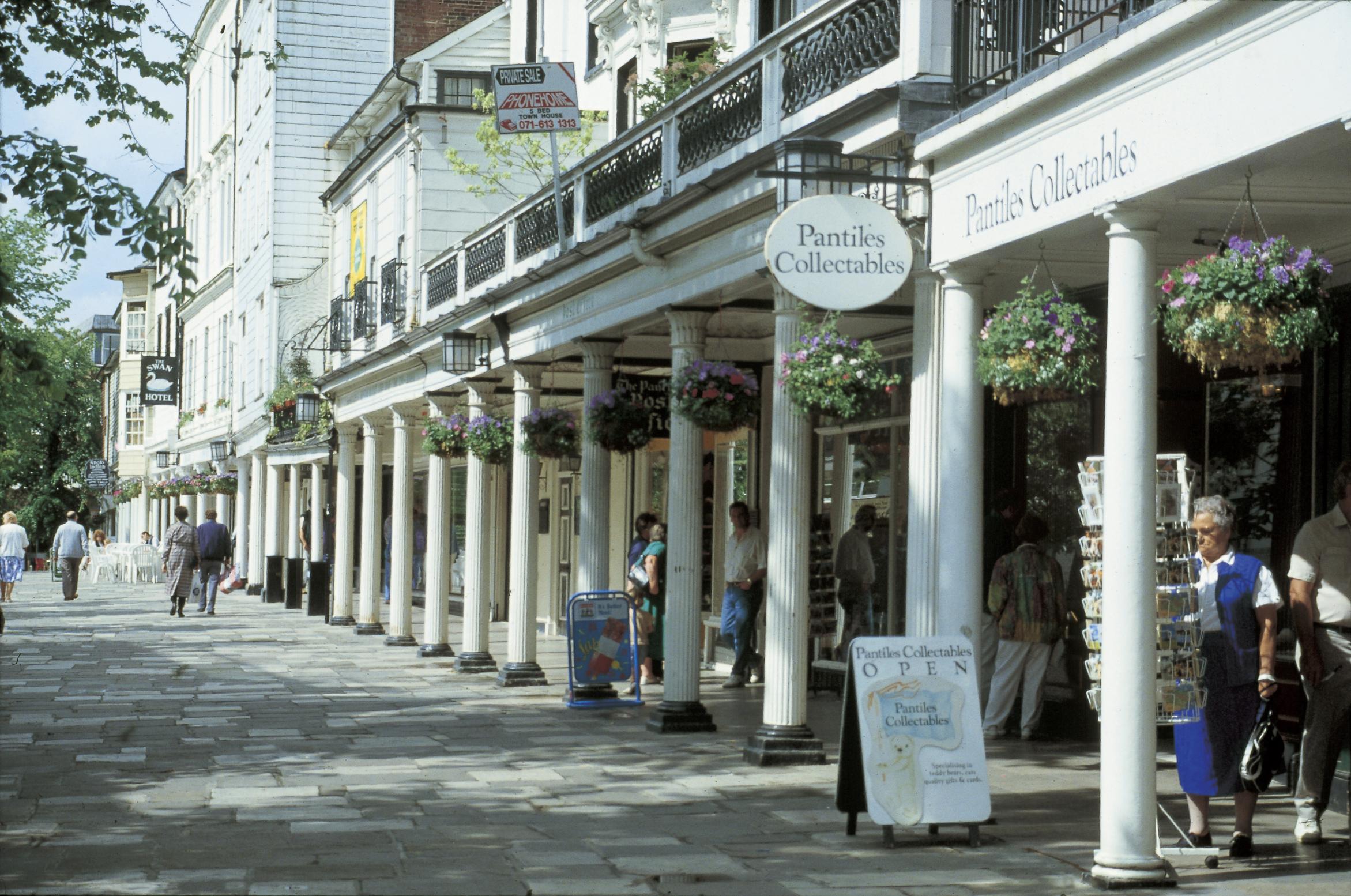 Twells Pantiles, shops.jpg