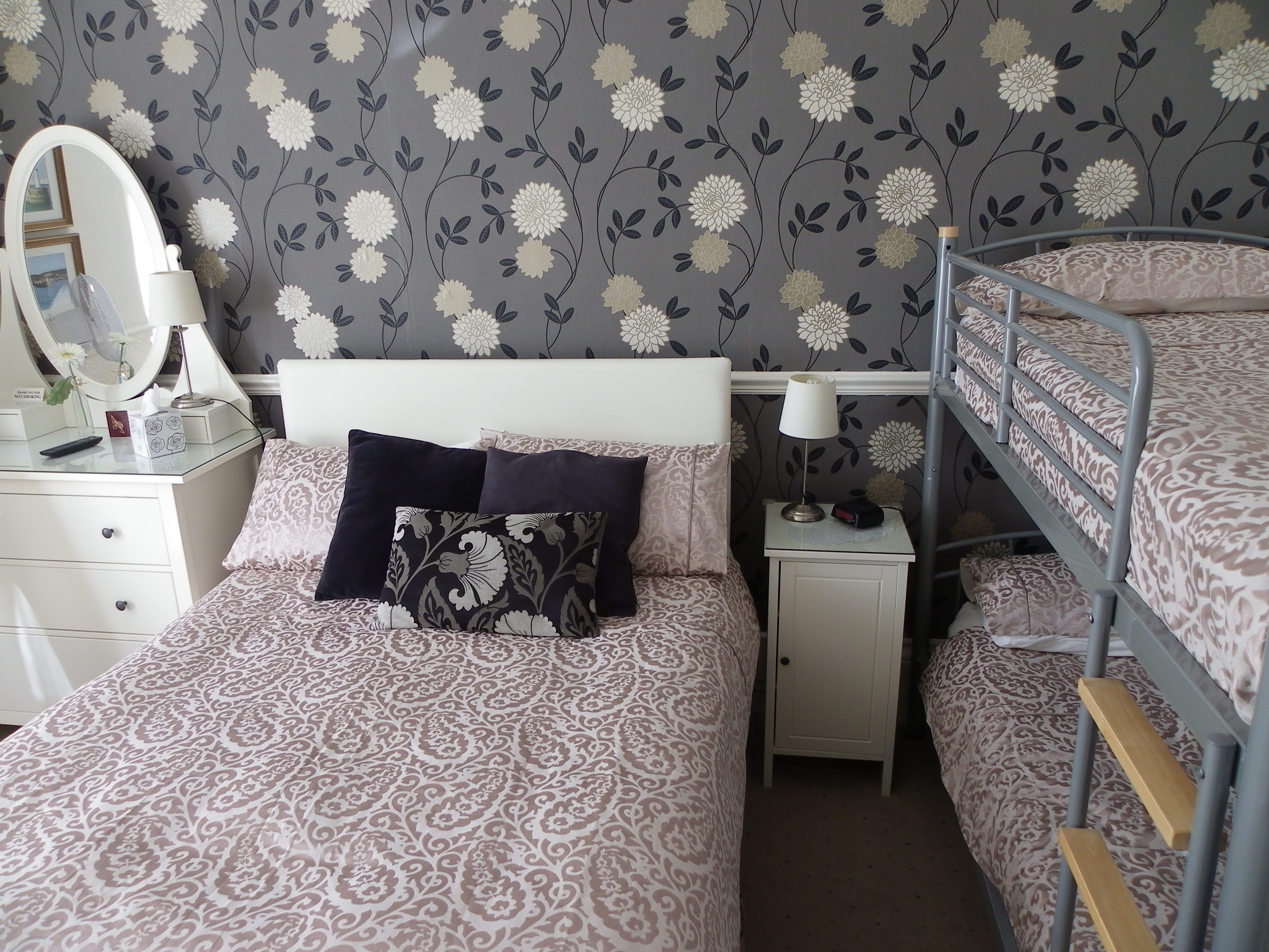 Rm2 Maison Dieu B&B Dover.jpg