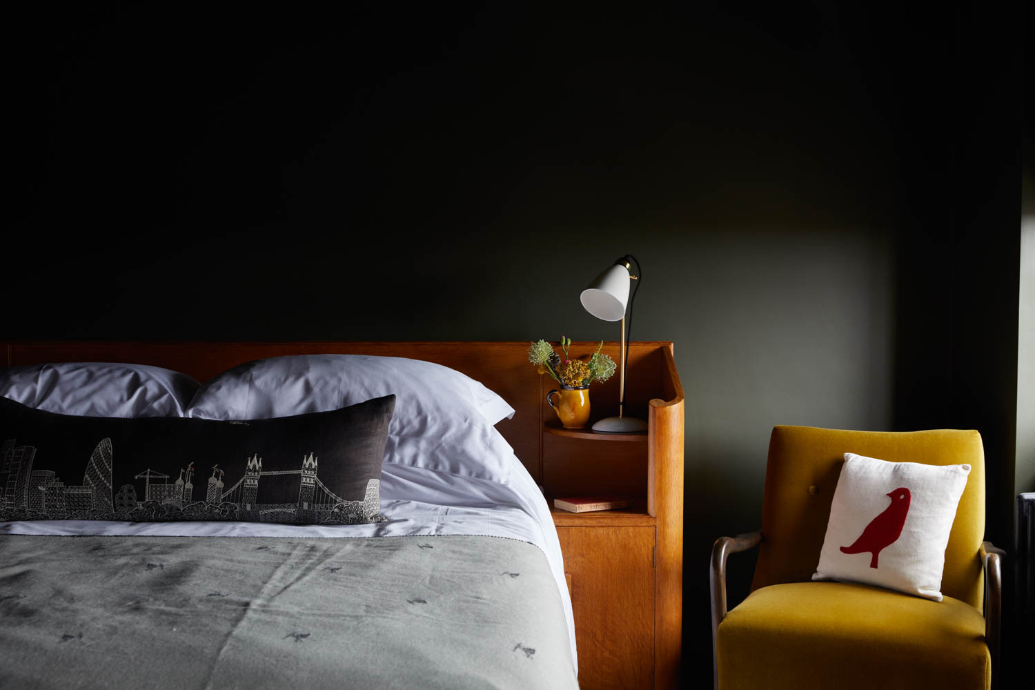 Bedroom 77E8D5B6 AC98 4BB0 8FD7 4D6A855FC94C